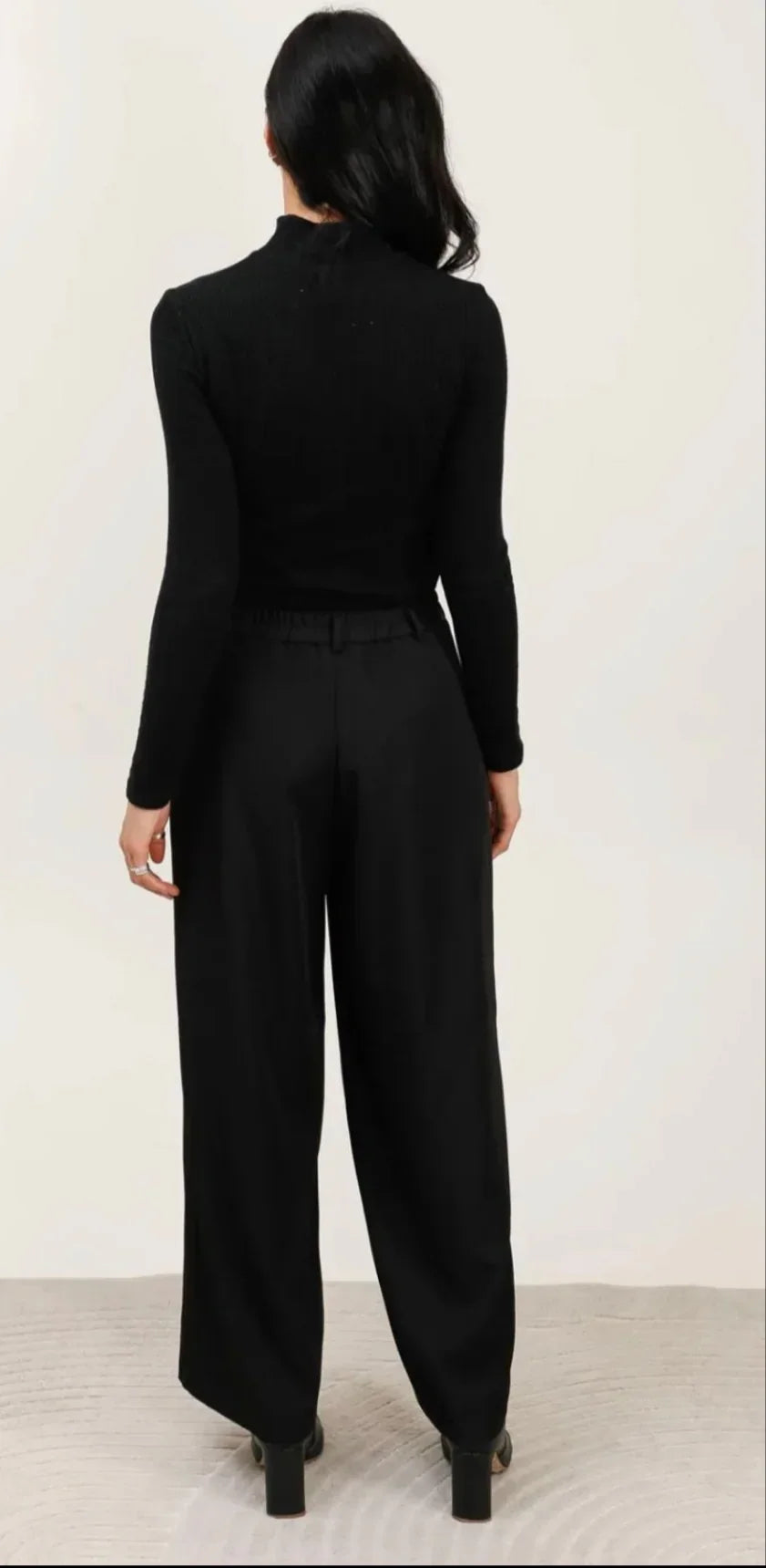 {{ file.title }} - Vogue N°8