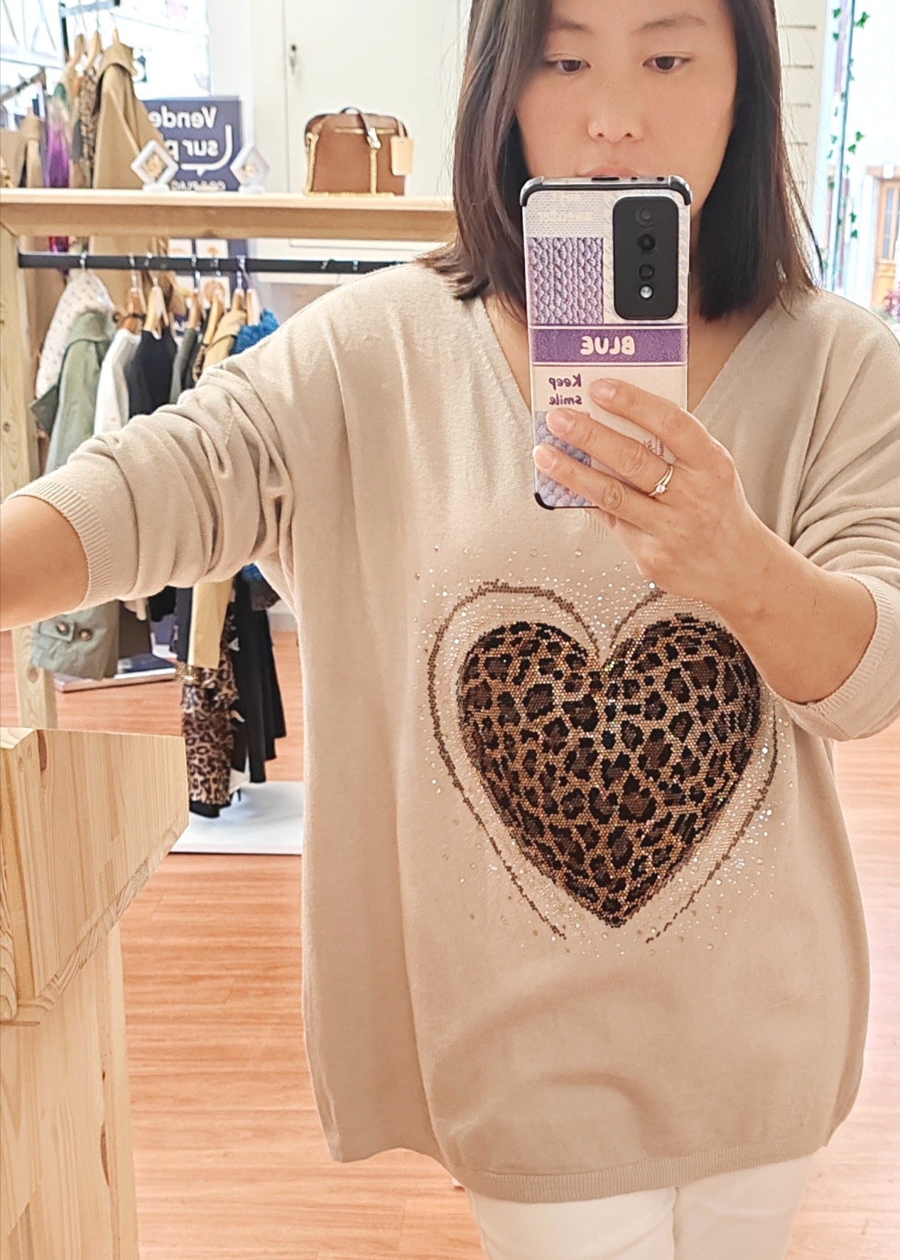 Pull Beige en maille à motif Coeur brillant Vogue N°8