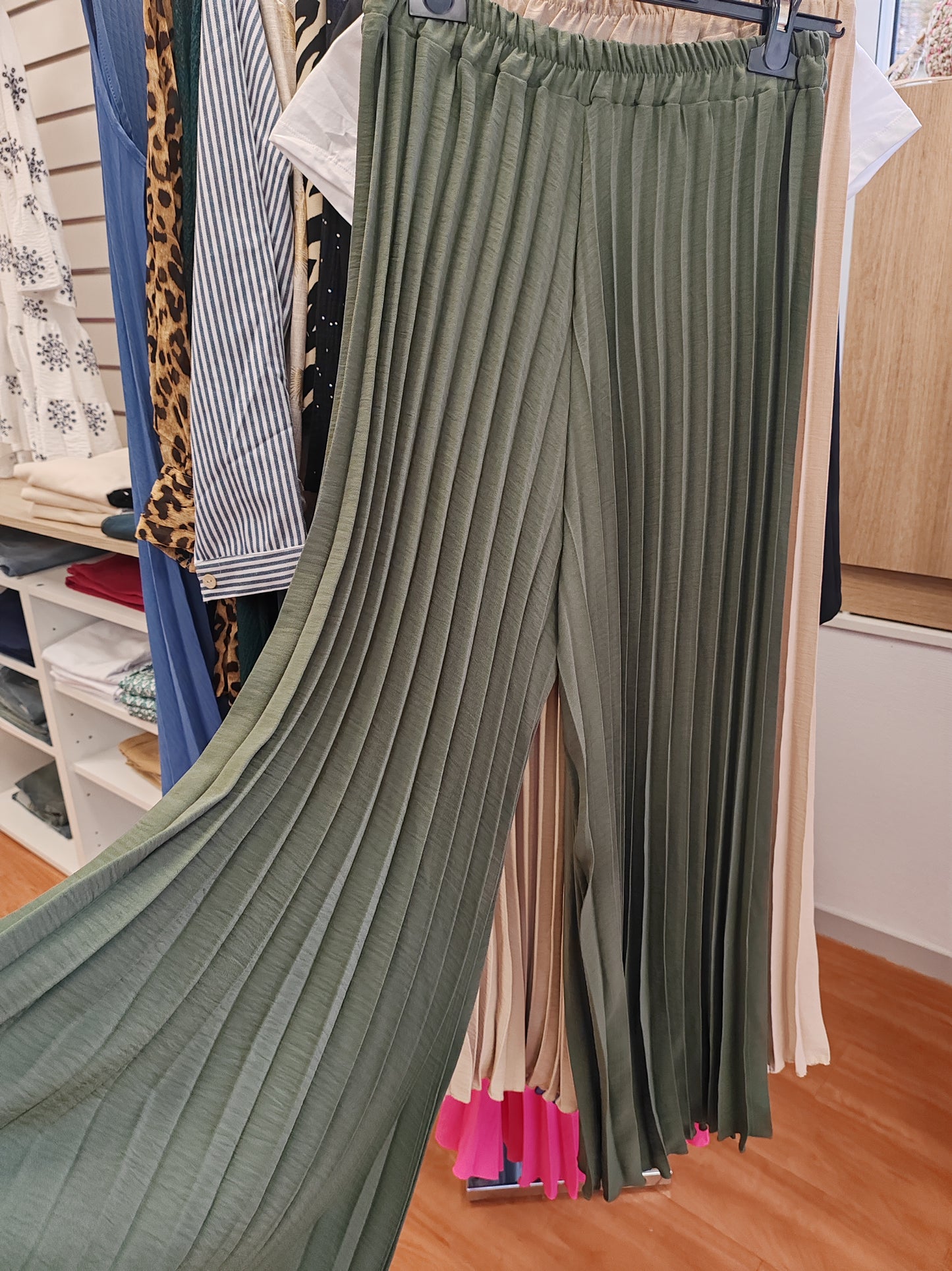 Pleated culottes skirt
