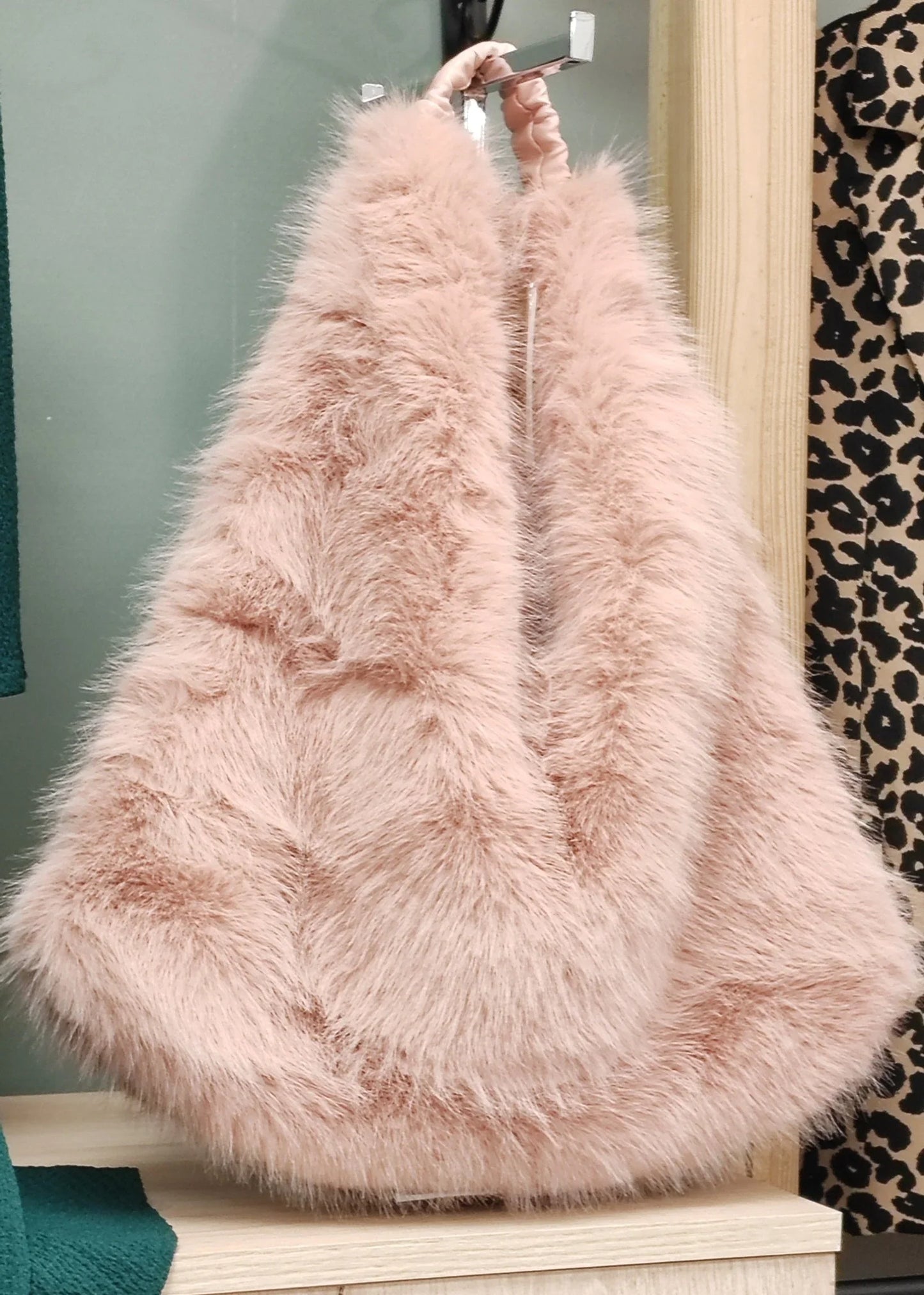 {{ file.title }} - Vogue N°8