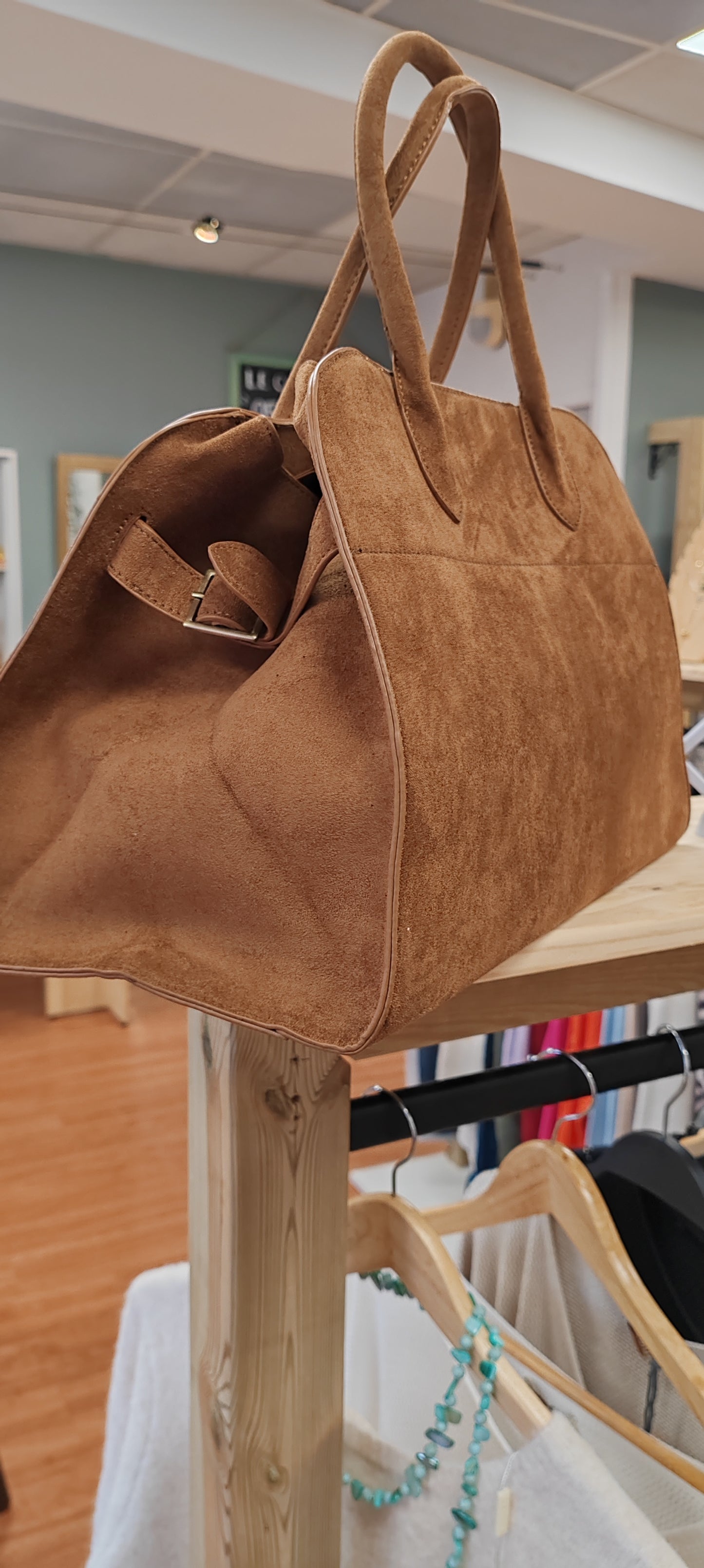Grand sac à main suédine