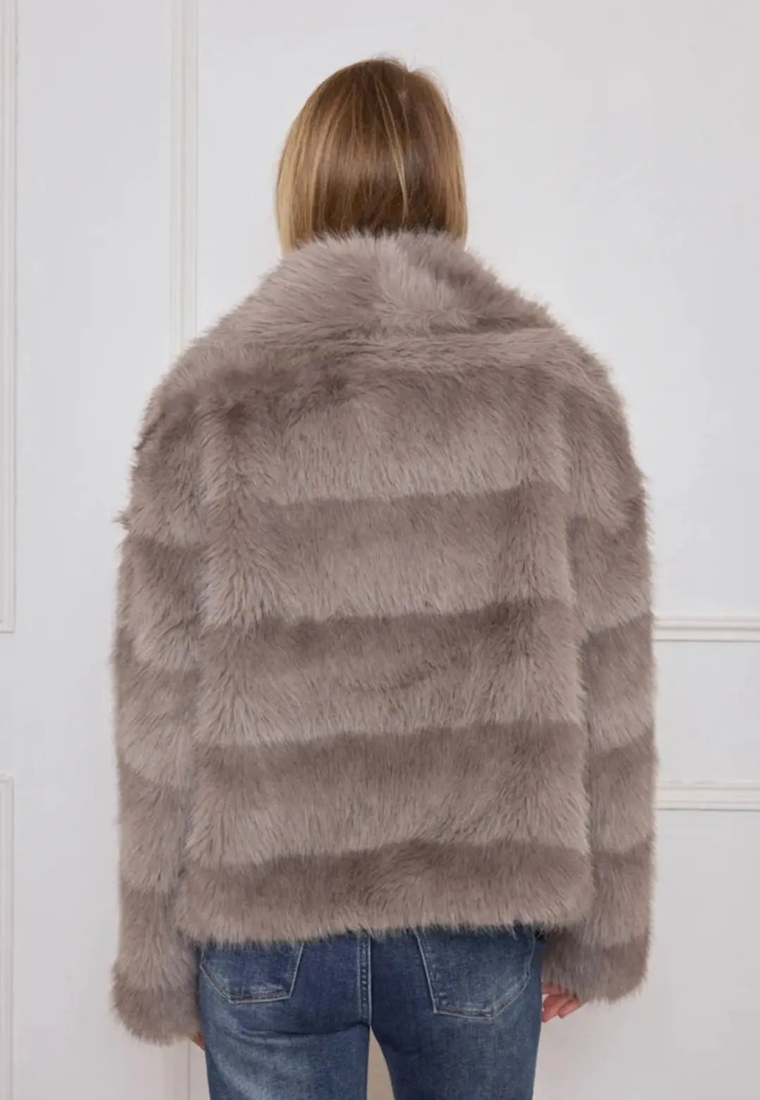 {{ file.title }} - Vogue N°8