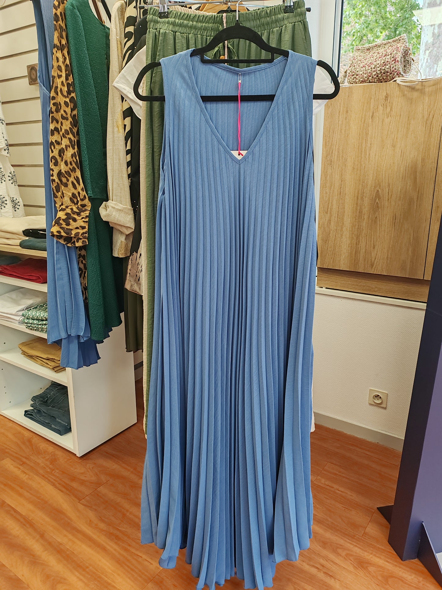 Long pleated dress for summer