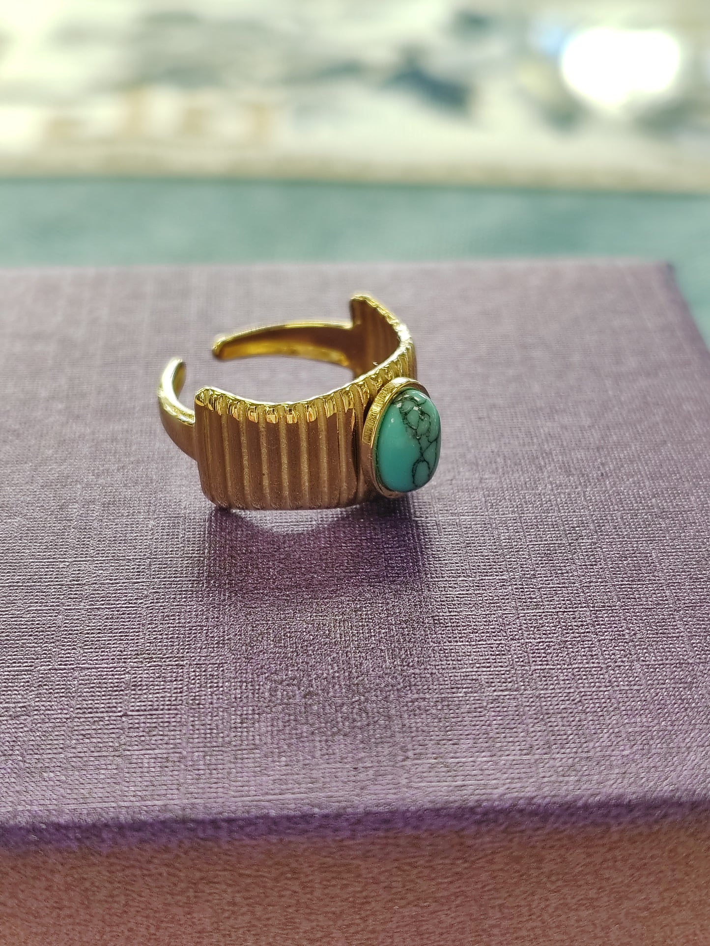 Adjustable stainless steel ring with natural stone