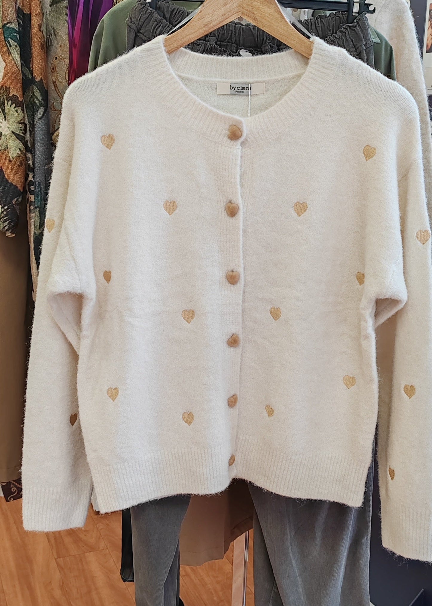 Cardigan élégant à Motifs Coeur By Clara