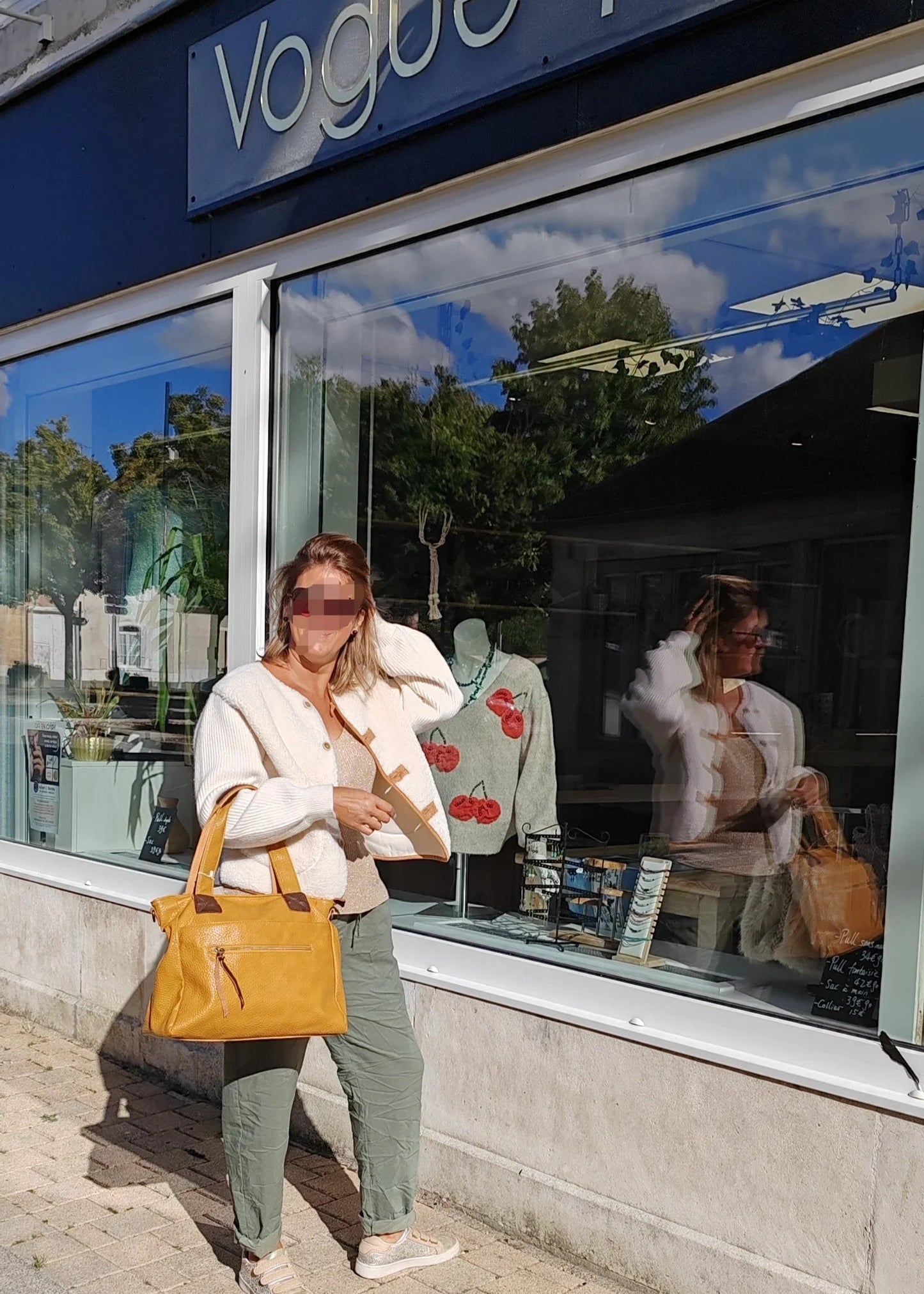 {{ file.title }} - Vogue N°8