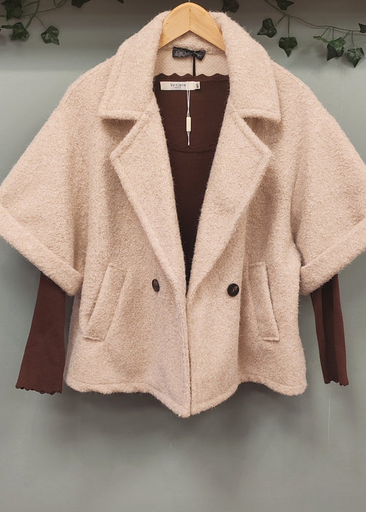 Veste à manches courtes en couleur beige – Élégance légère pour toutes les saisons Vogue N°8