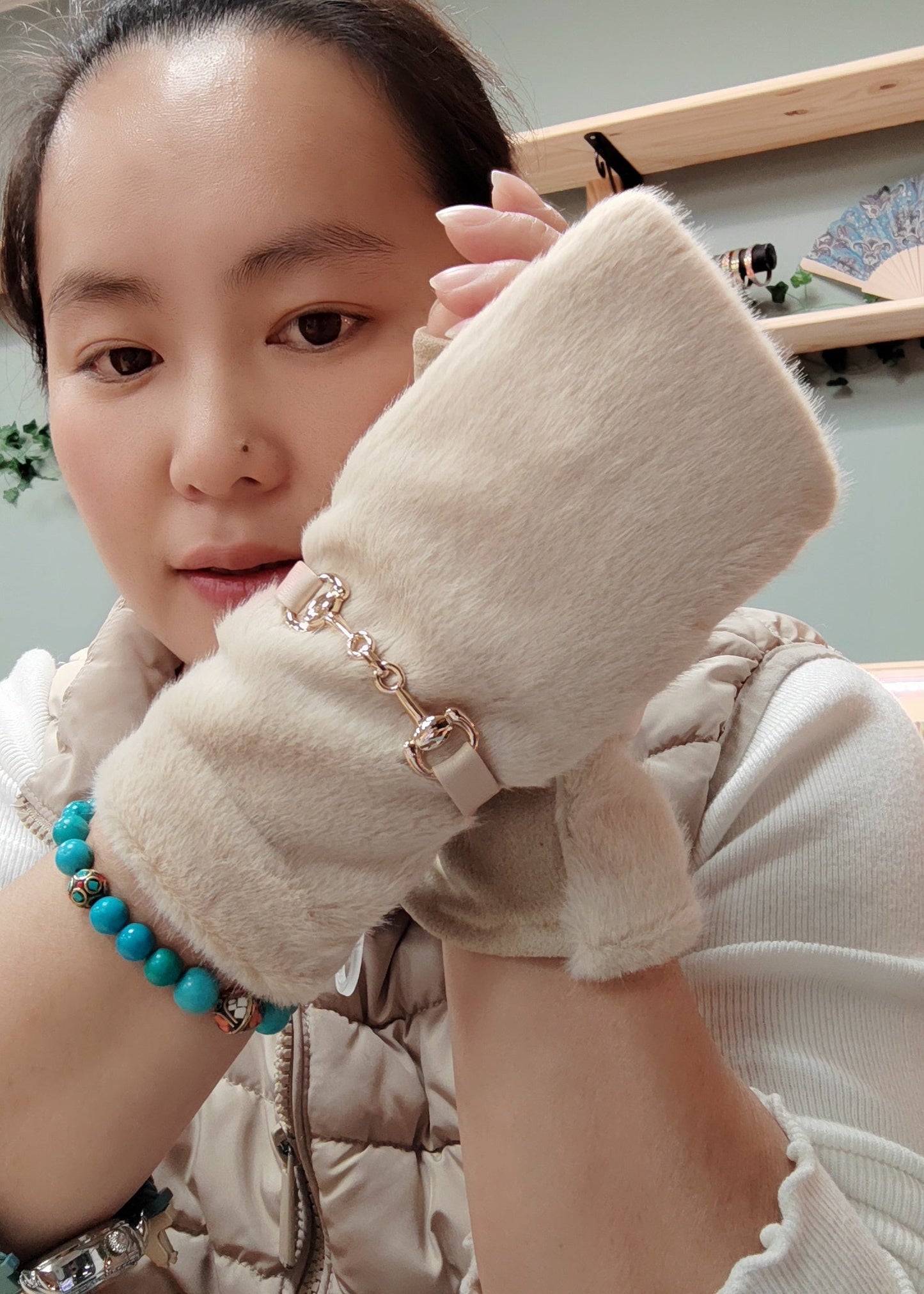 Mitaine en fausse fourrure Vogue N°8