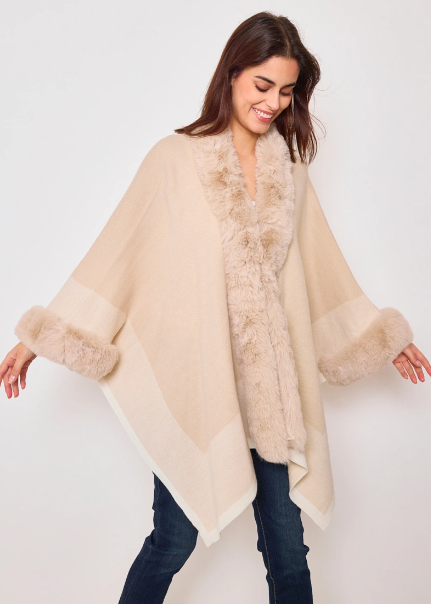 Poncho FOURRURE en Laine Ky Création