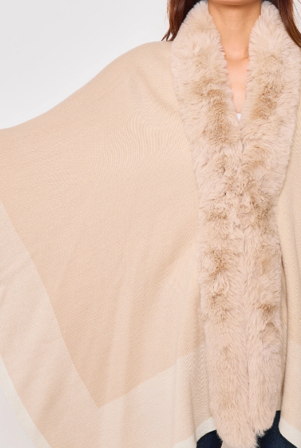 Poncho FOURRURE en Laine Ky Création