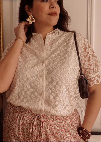 Chemise en broderie anglaise taille curvy