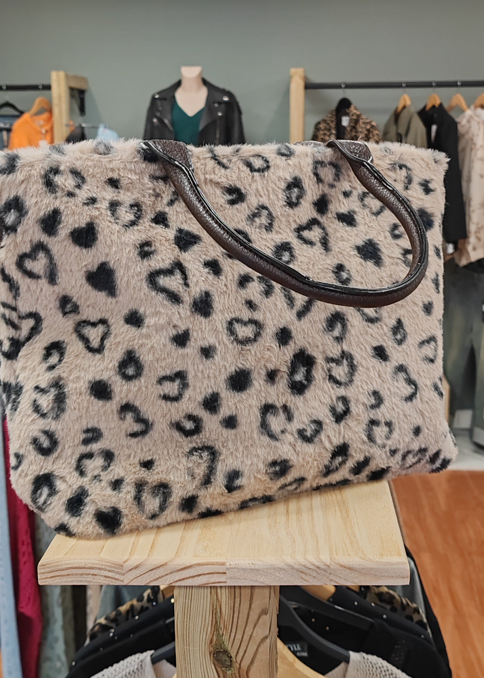 Sac à main en fausse fourrure