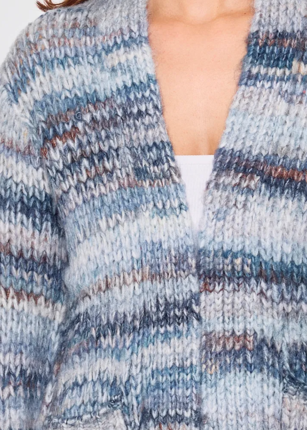 Gilet tricot couleur bleu dégradée