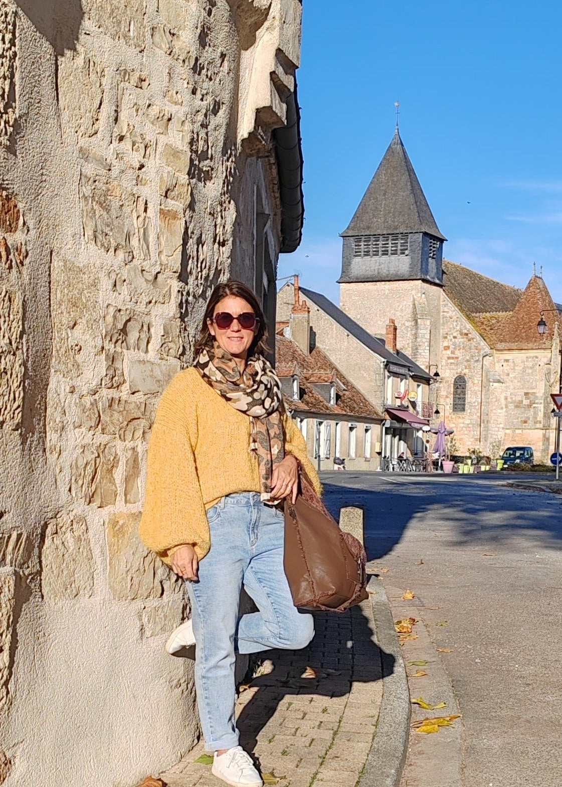 Pull décontracté couleur moutarde à grandes manches – Coupe oversize femme CARLAGIANINI