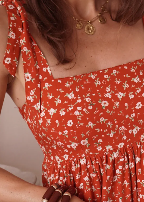 Robe Décolleté carré structuré