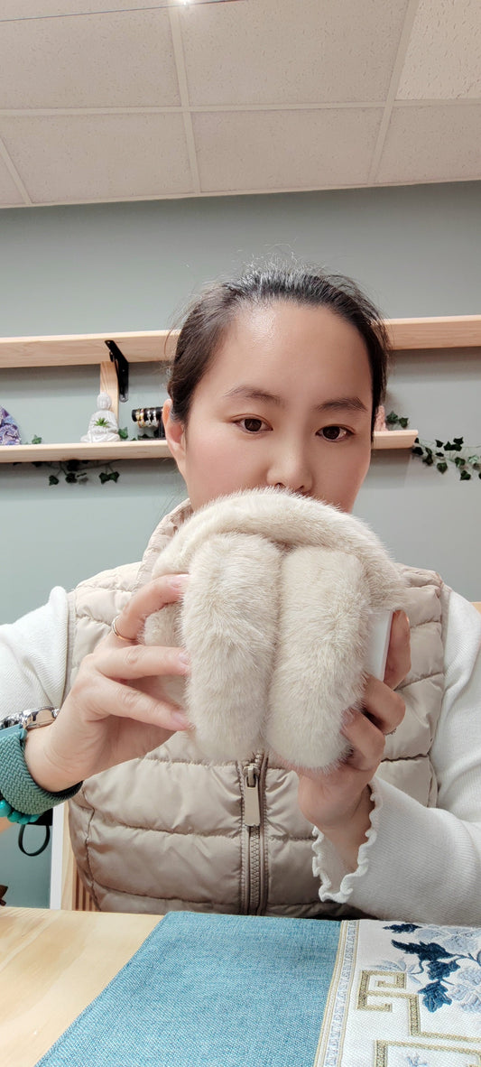 Cache oreilles en fausse fourrure Vogue N°8