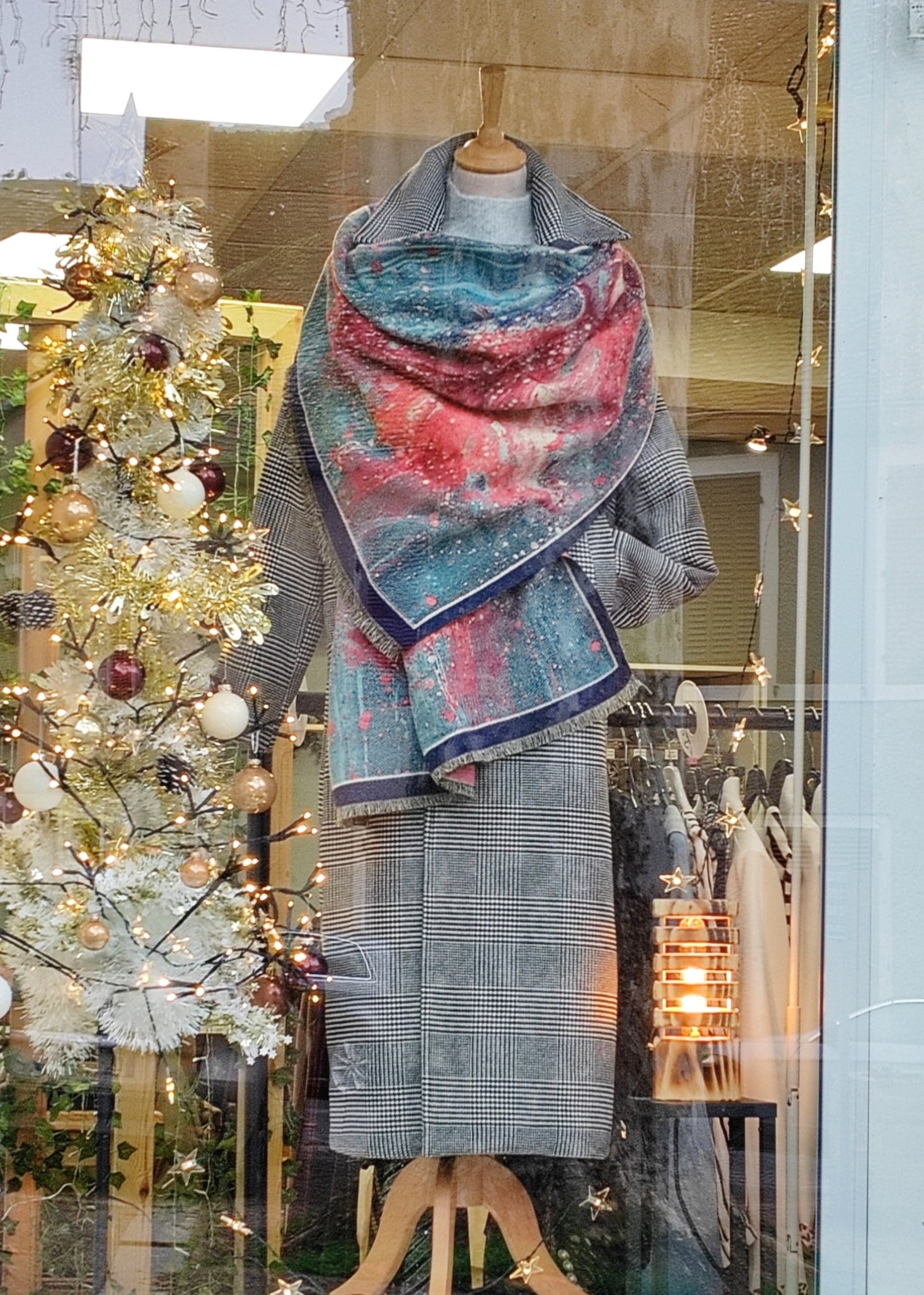 Echarpe Grande chale Femme – Motif danseuse | Accessoire Élégant et Symbolique Vogue N°8