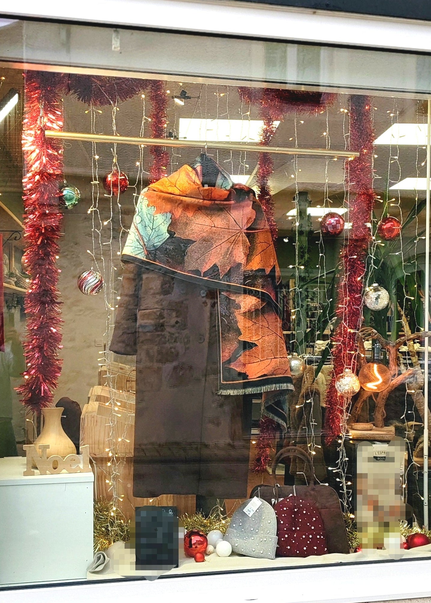 Echarpe Grande chale Femme – Motif grande feuille | Accessoire Élégant et Symboliquement Vogue N°8