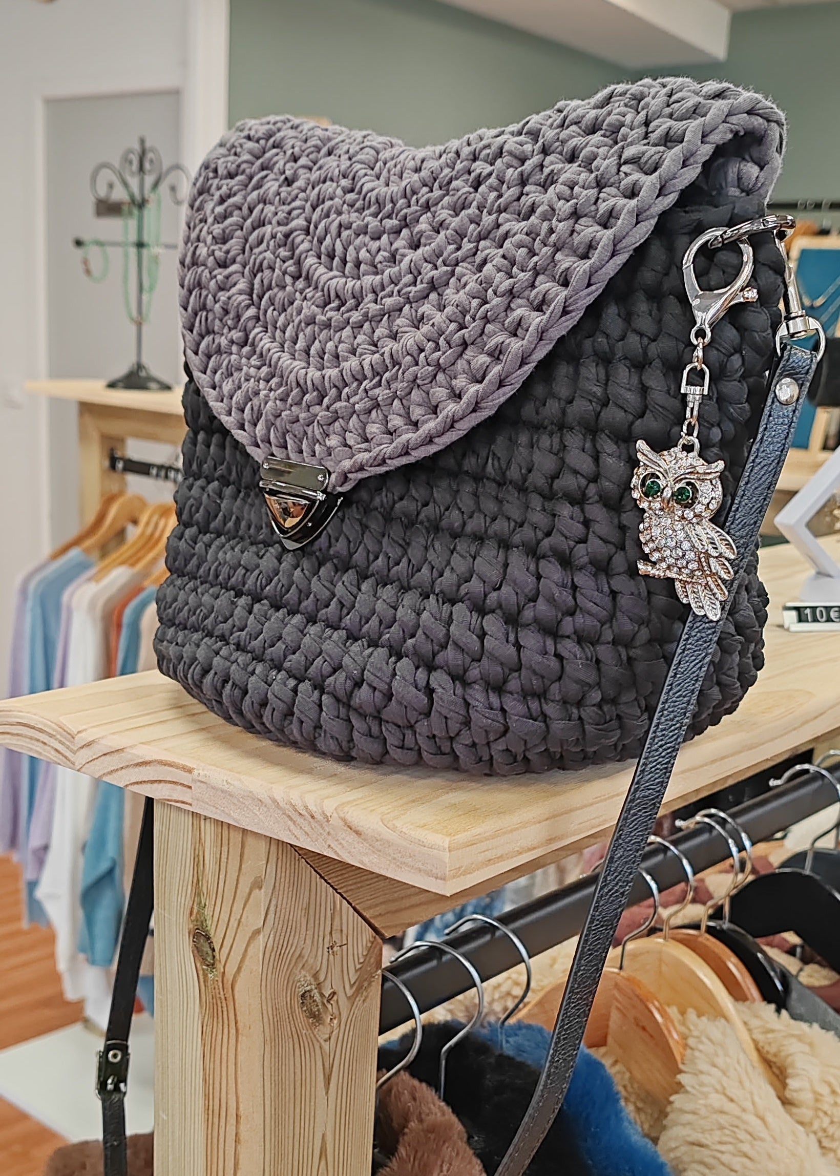Sac à main au crochet Noir & Gris Vogue N°8