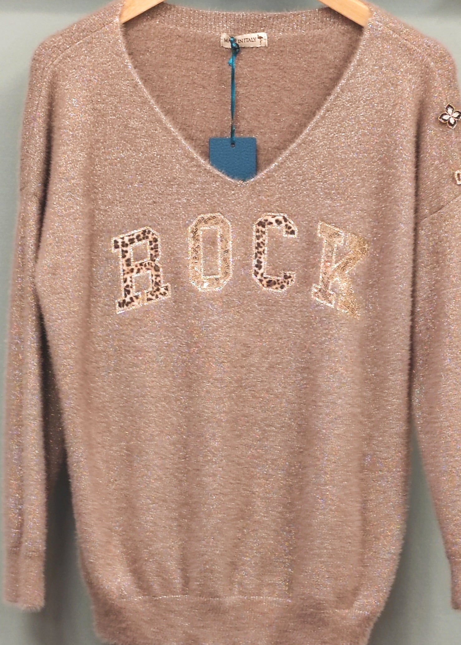 Pull brillant couleur Taupe motif ROCK Vogue N°8