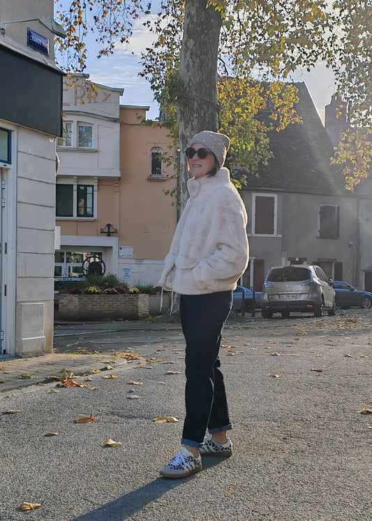 Veste en fausse fourrure femme avec col montant | Douce, chaude et élégante Vogue N°8