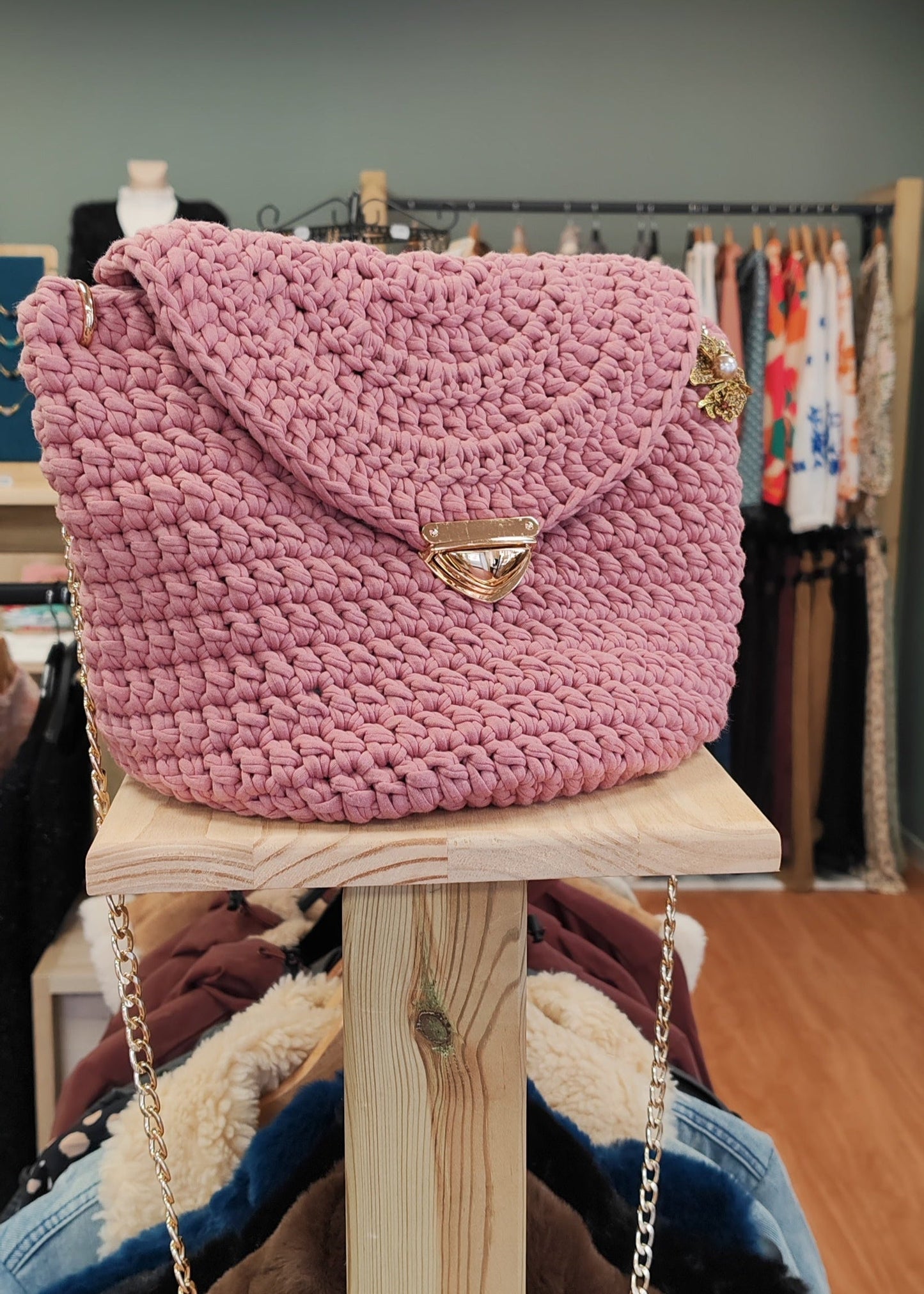 Sac à main au crochet Rosé Vogue N°8