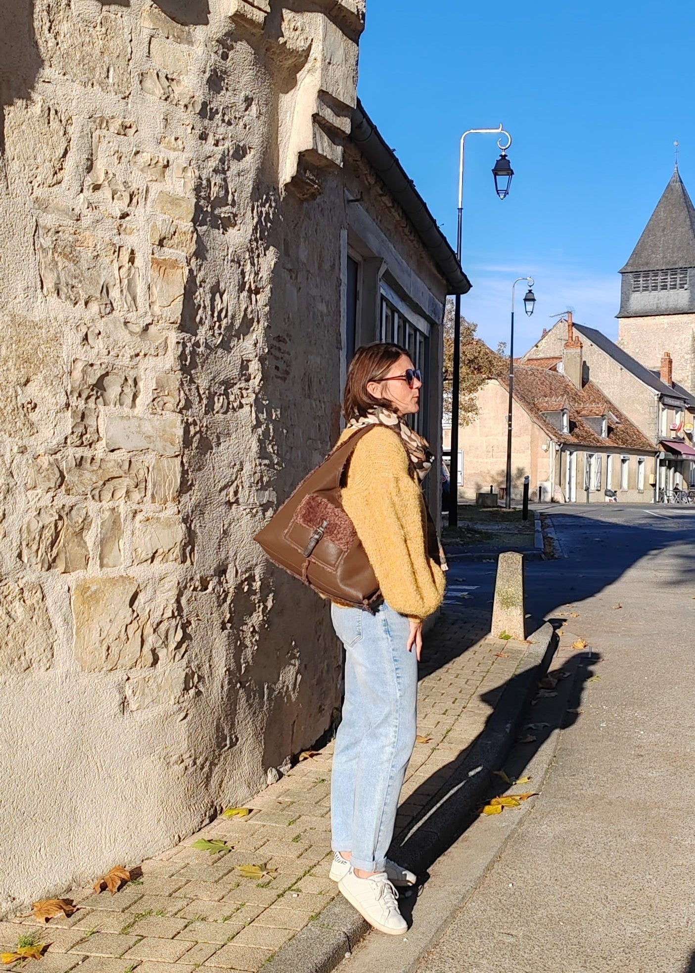 Pull décontracté couleur moutarde à grandes manches – Coupe oversize femme CARLAGIANINI