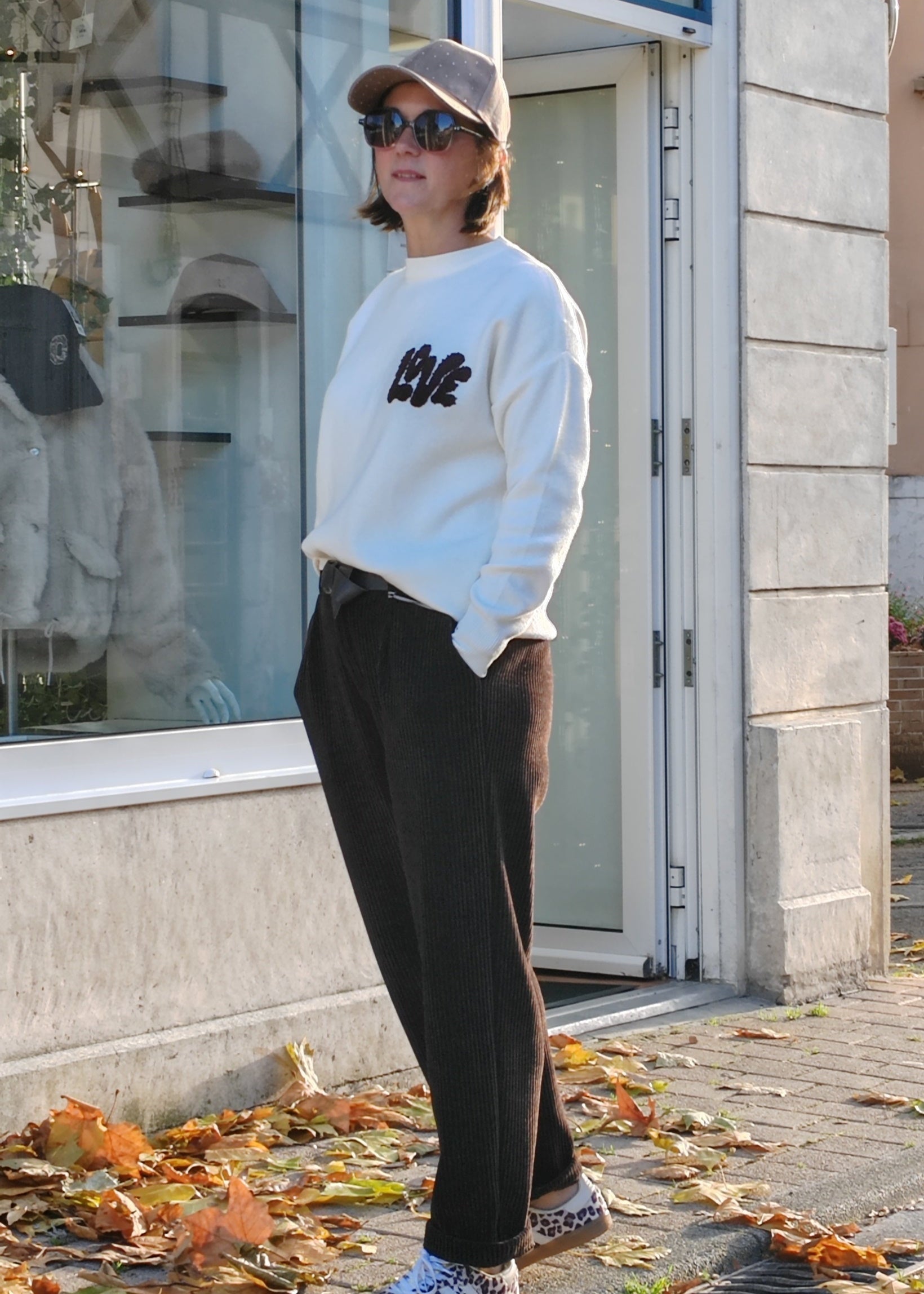 Sweat brodé LOVE YOURSELF – Sweat à patchs femme, message positif, broderie tendance Ky Création