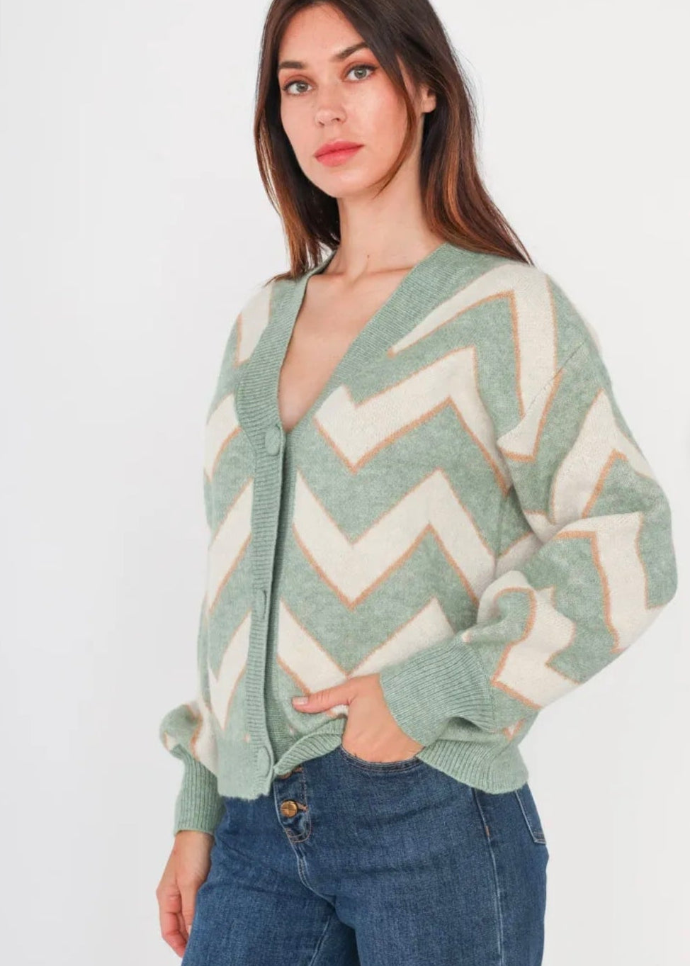 Cardigan Oversize à Motif Chevron – Élégance et Confort By Clara