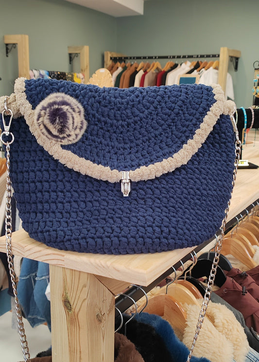 Sac à main au crochet Bleu foncé avec effet mouton Vogue N°8