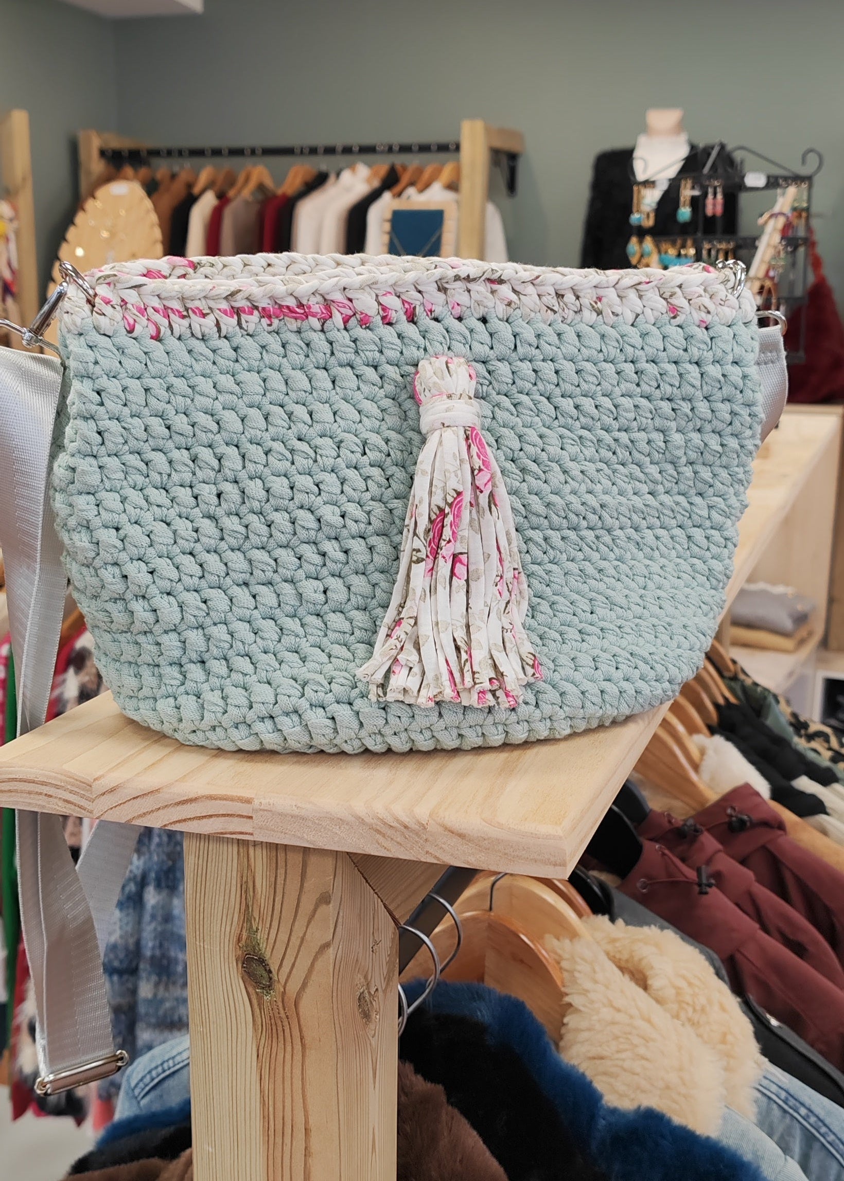 Sac à main au crochet Bleu turquoise&Pompon Vogue N°8