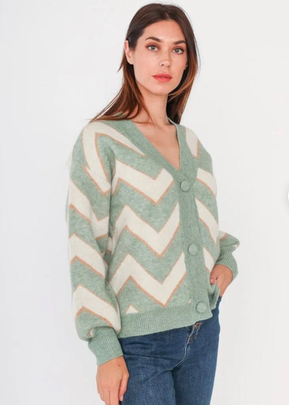 Cardigan Oversize à Motif Chevron – Élégance et Confort By Clara