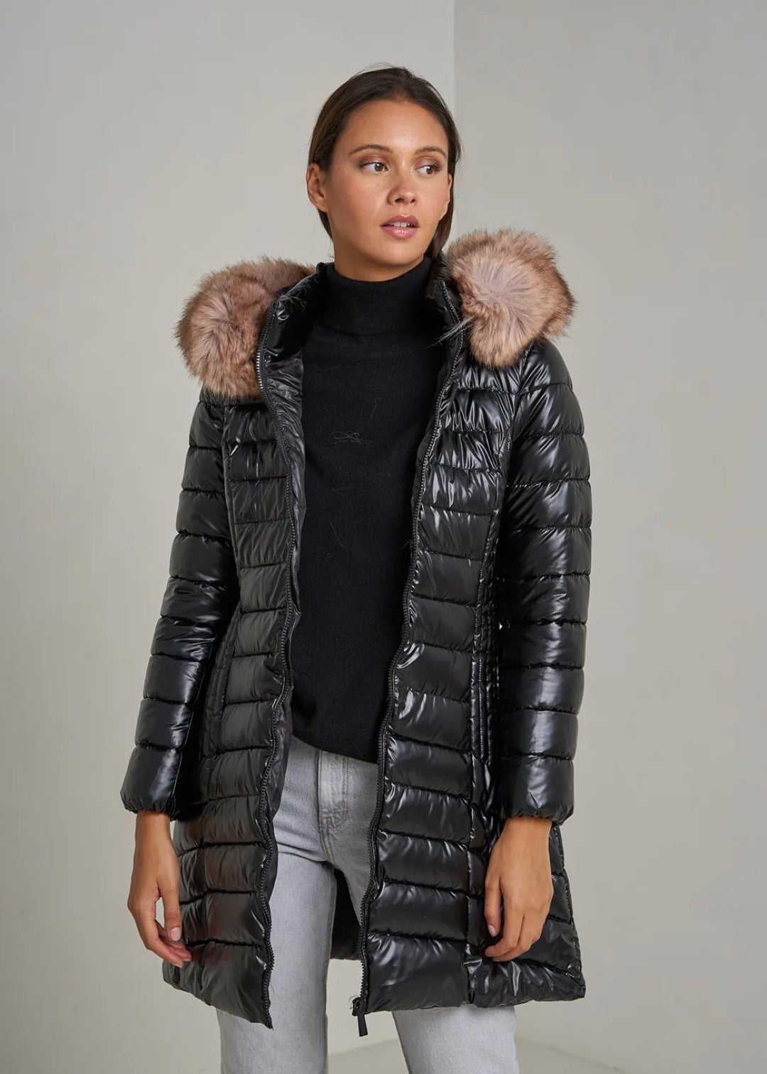 Doudoune cirée noire cintrée avec capuche – Doudoune femme élégante et imperméable Vogue N°8