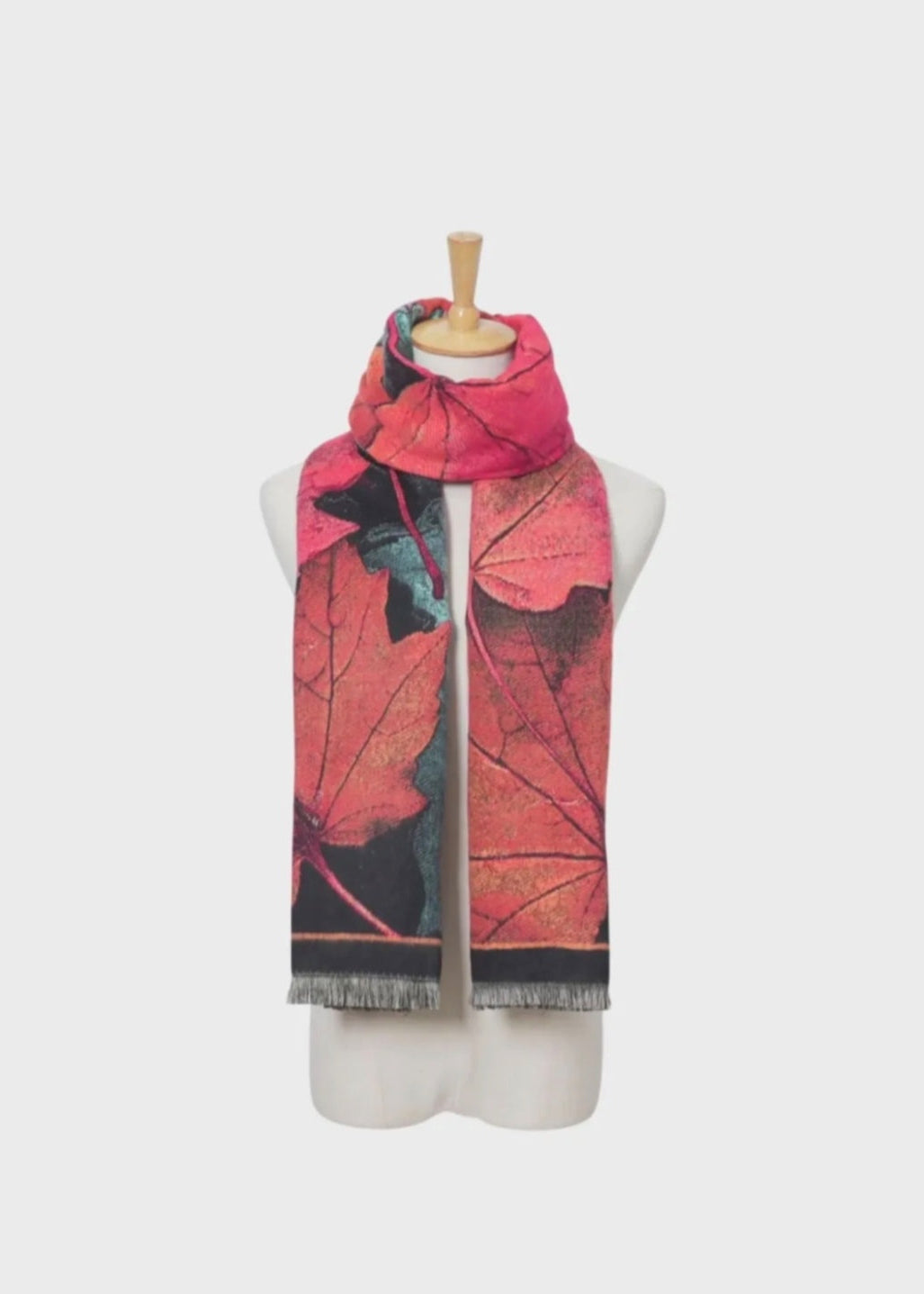 grande chale Vogue N°8