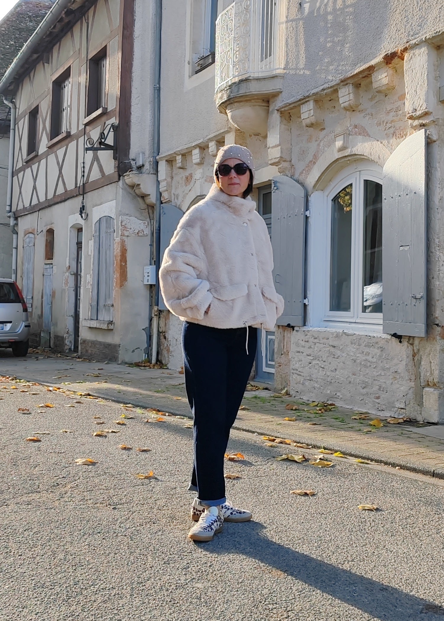 Veste en fausse fourrure femme avec col montant | Douce, chaude et élégante Vogue N°8